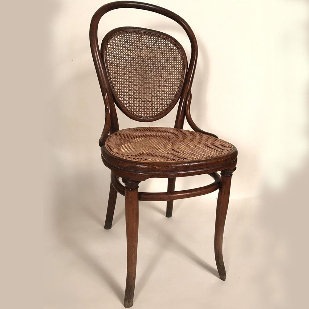 Chaise Thonet, chaise bistrot bois courbé  Le chat rouge