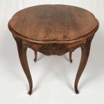 table-milieu-style-louis-xv