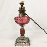 lampe-petrole-verre-emaille-rose