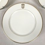 Porcelaine de Limoges, Coiffe Jeune, dix assiettes chiffrées. 1910 – Image 3