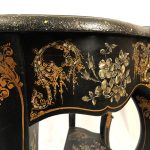 Grande console Napoléon III, bois noirci à riche décor peint et burgauté – Image 15