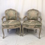 paire-fauteuils-cabriolets-louis-xv