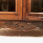 Armoire provençale de style Louis XV transformée en vitrine, XIXe – Image 10